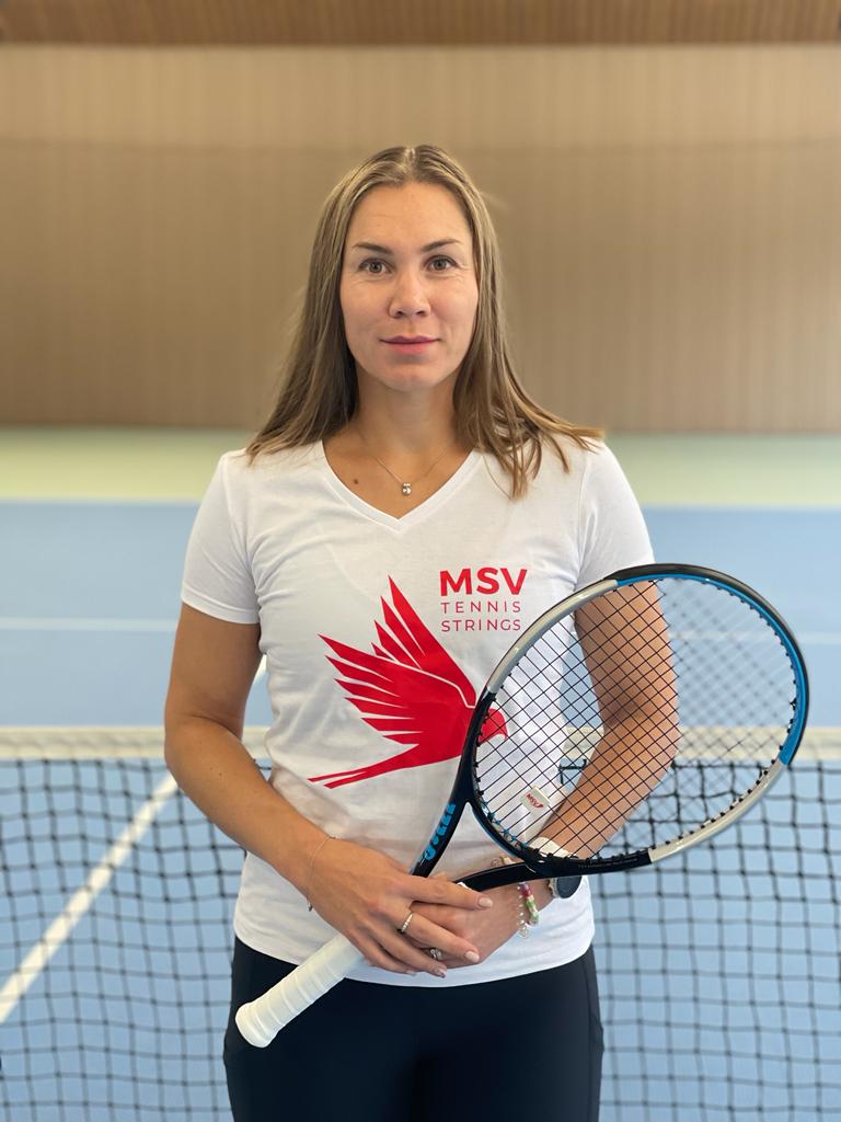 Tennistrainerin Nina Kur Tennistrainerin Nina Kur